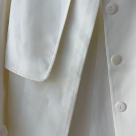 Bread n Butter White Coat - Timeless Elegance - Picture 2 of 7